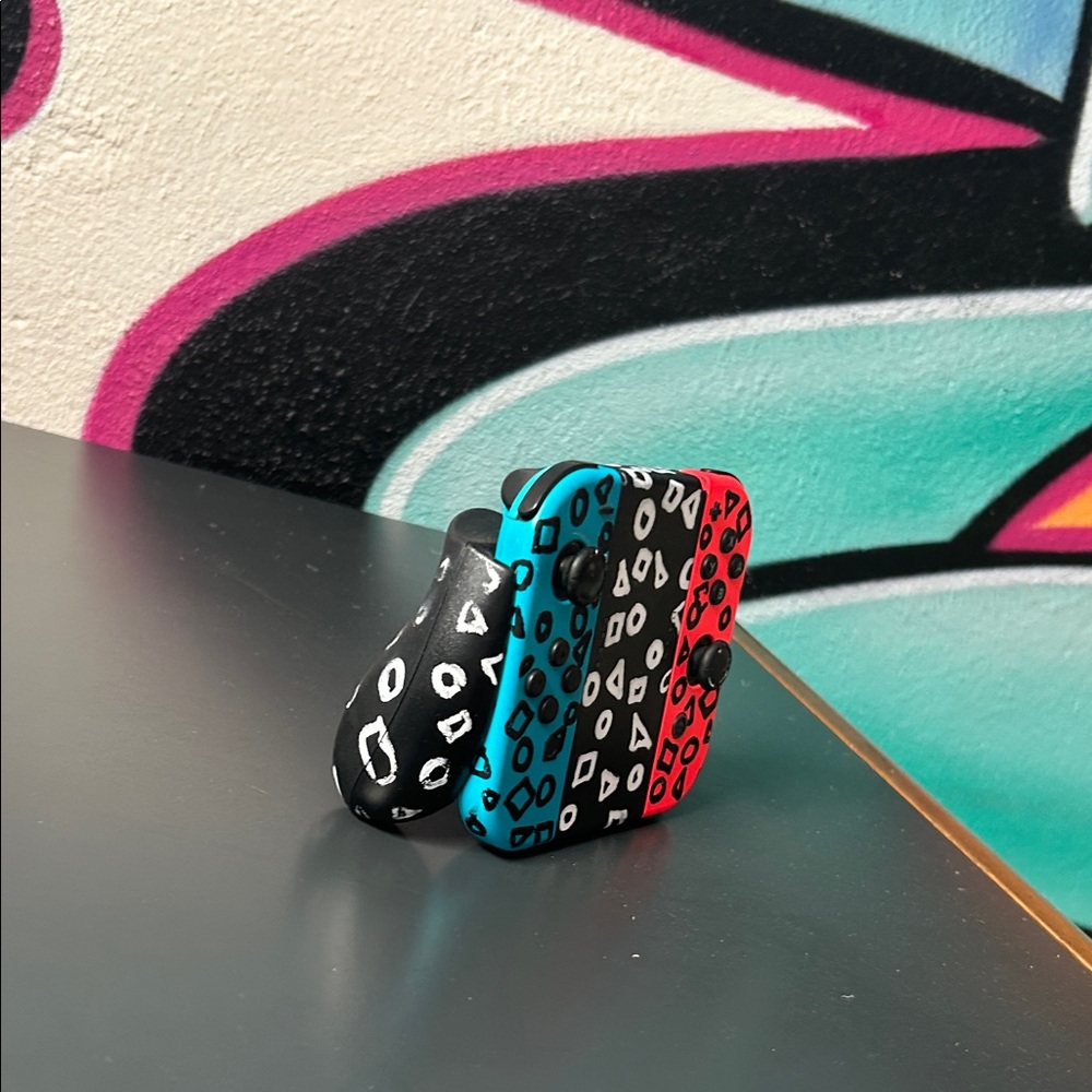 Custom Nintendo Blue and Red Patterned Controller - Picture 2 of 7